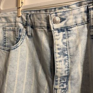 Wild Fable faded stripe mom jeans NWOT